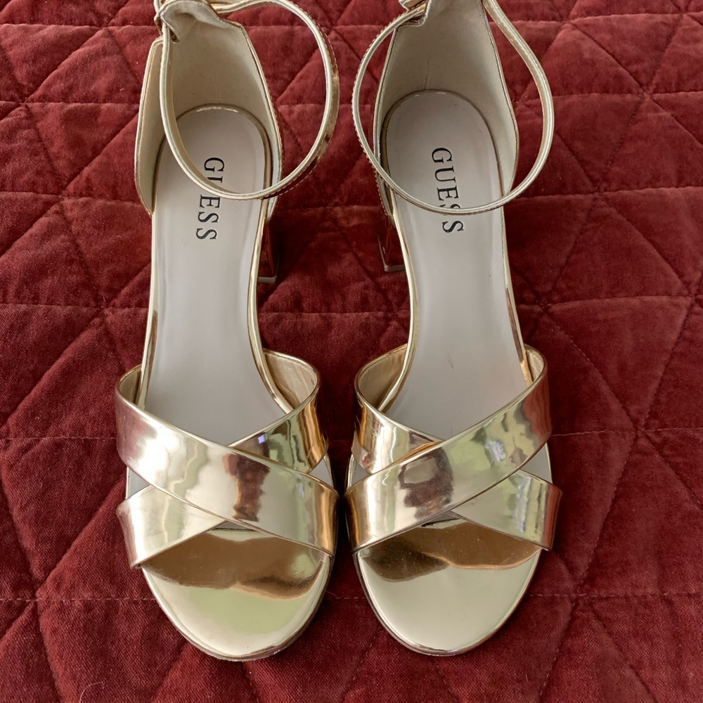 GUESS Gold block heels